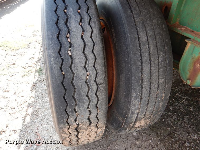 image for item DK2346 1984 Doresy  flatbed trailer