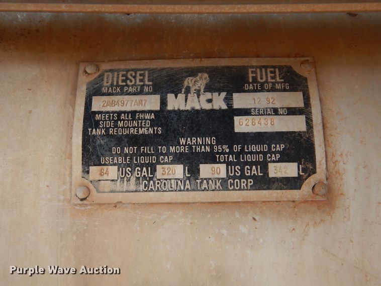 image for item DK2360 1993 Mack CH613  semi truck