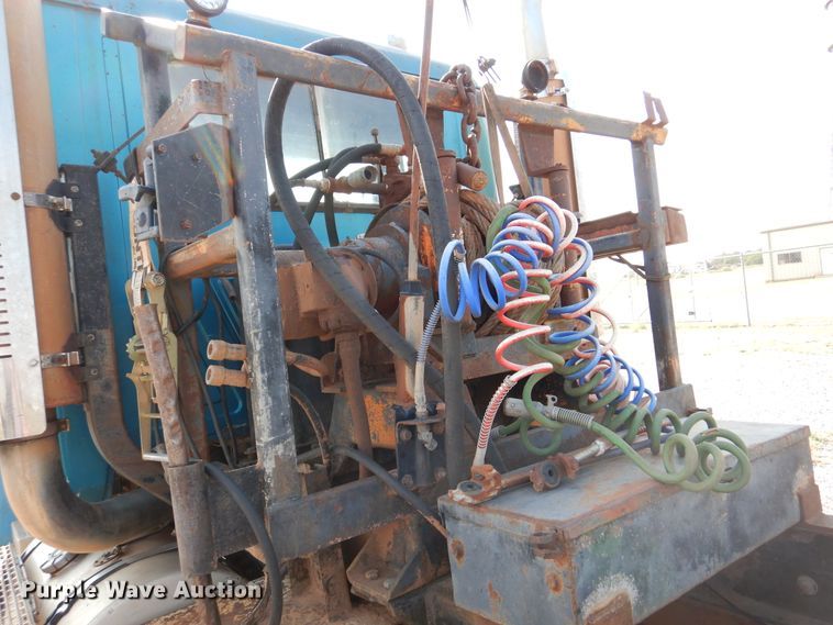 image for item DK2360 1993 Mack CH613  semi truck