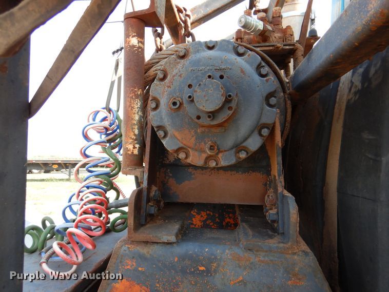 image for item DK2360 1993 Mack CH613  semi truck