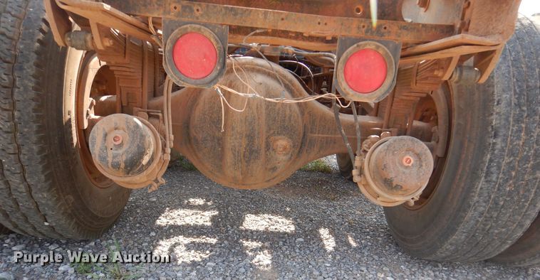 image for item DK2360 1993 Mack CH613  semi truck