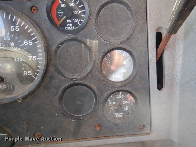 image for item DK2360 1993 Mack CH613  semi truck