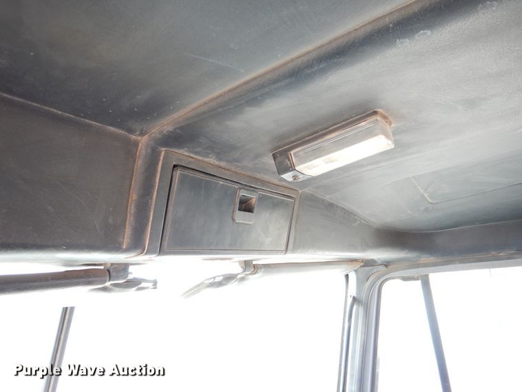 image for item DK2360 1993 Mack CH613  semi truck