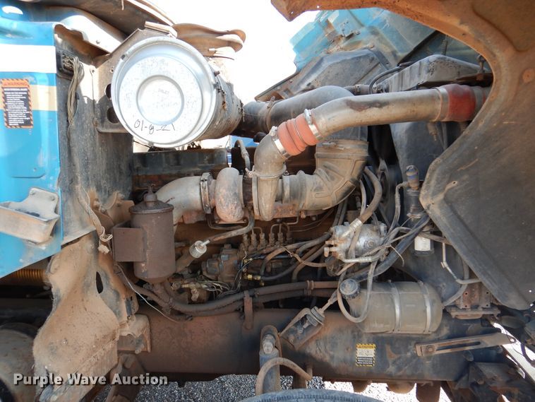 image for item DK2360 1993 Mack CH613  semi truck