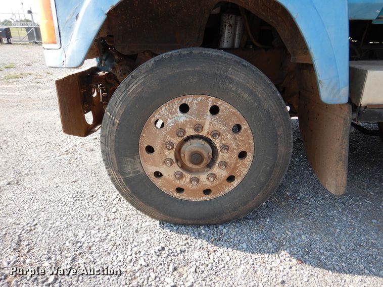 image for item DK2360 1993 Mack CH613  semi truck