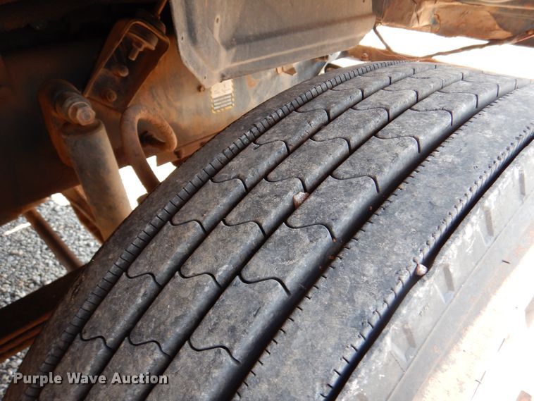 image for item DK2360 1993 Mack CH613  semi truck