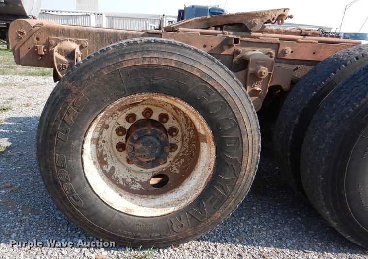 image for item DK2360 1993 Mack CH613  semi truck