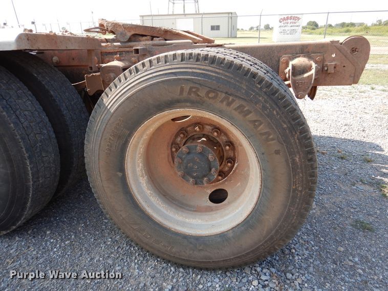 image for item DK2360 1993 Mack CH613  semi truck