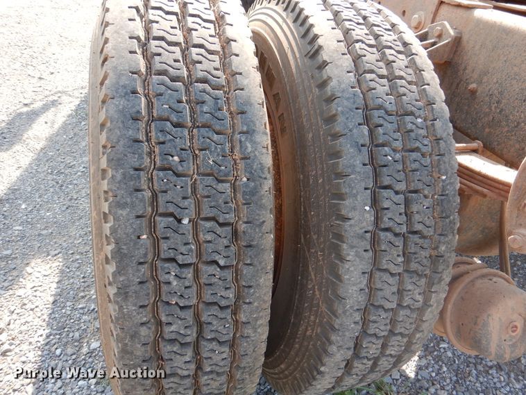 image for item DK2360 1993 Mack CH613  semi truck