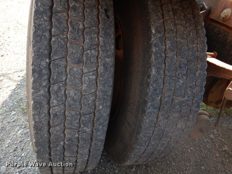 image for item DK2360 1993 Mack CH613  semi truck