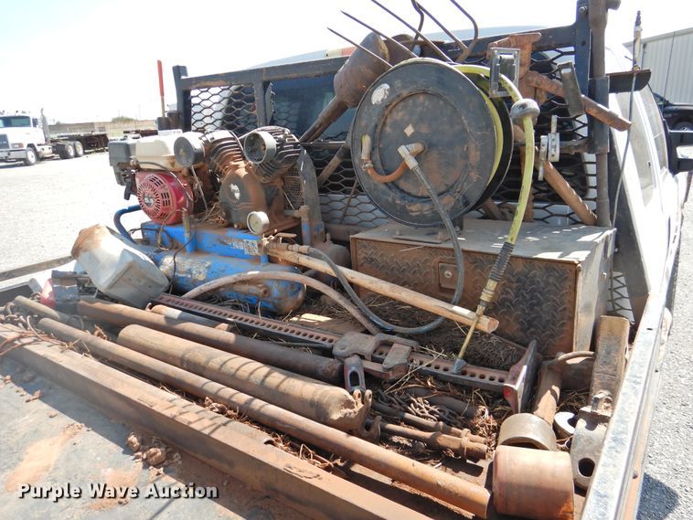 image for item DK2429 2015 Ford F250 Super Duty  SuperCab bale bed pickup truck