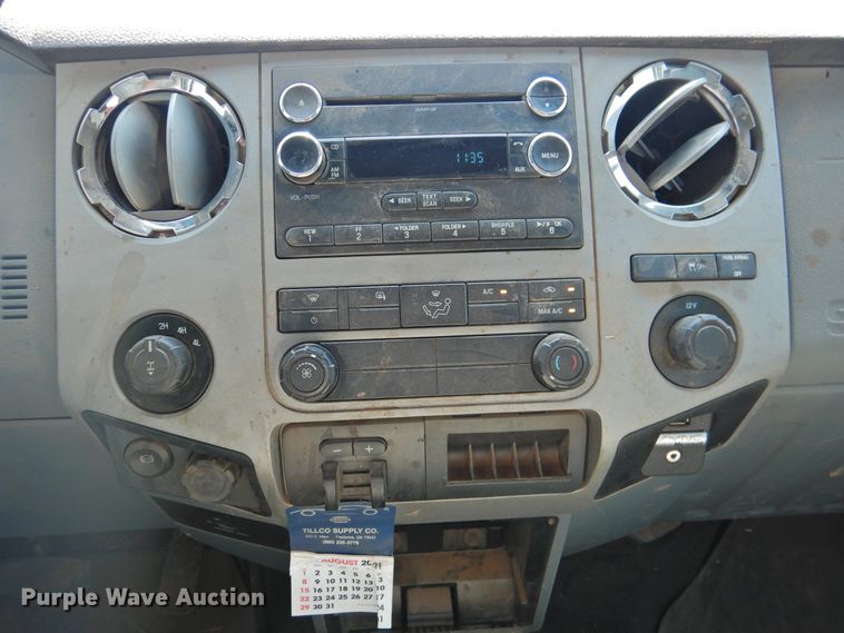 image for item DK2429 2015 Ford F250 Super Duty  SuperCab bale bed pickup truck