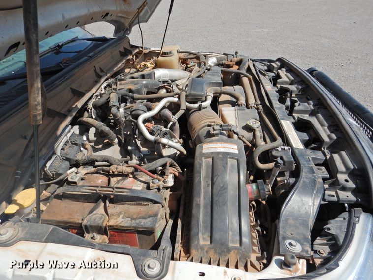 image for item DK2429 2015 Ford F250 Super Duty  SuperCab bale bed pickup truck