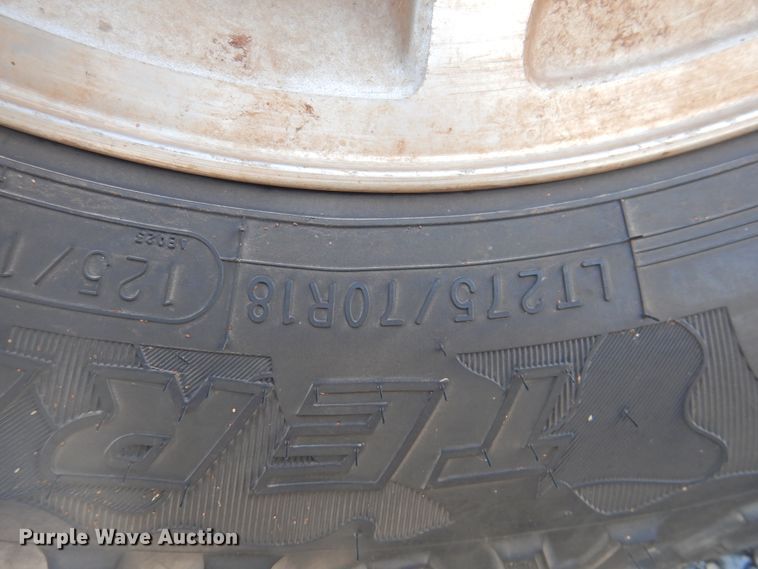 image for item DK2429 2015 Ford F250 Super Duty  SuperCab bale bed pickup truck