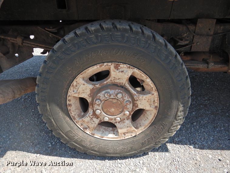 image for item DK2429 2015 Ford F250 Super Duty  SuperCab bale bed pickup truck