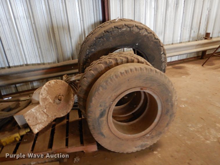 image for item DM6356 Tools