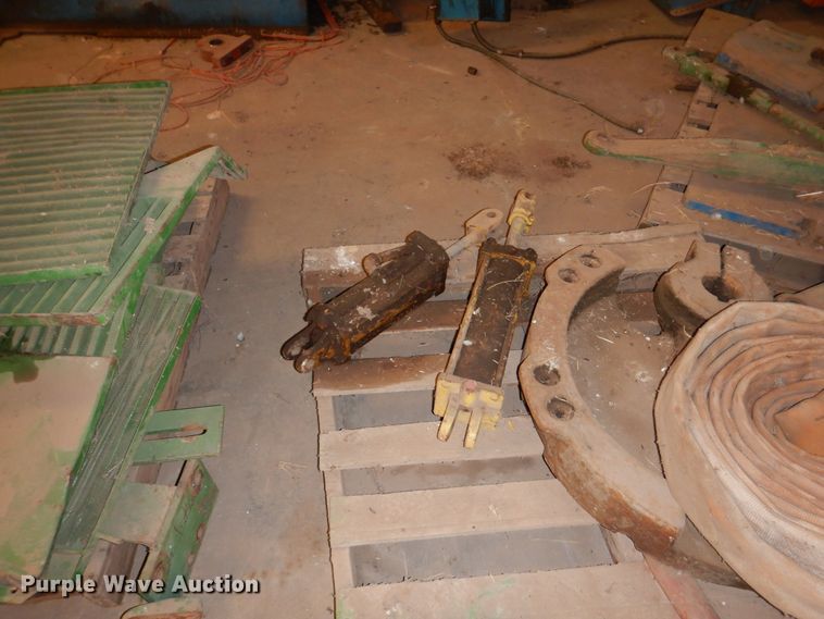 image for item DM6356 Tools