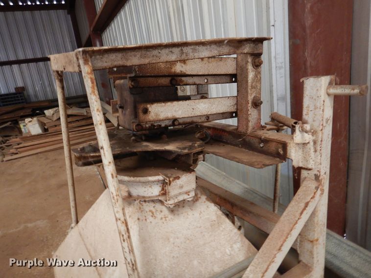 image for item DM6356 Tools