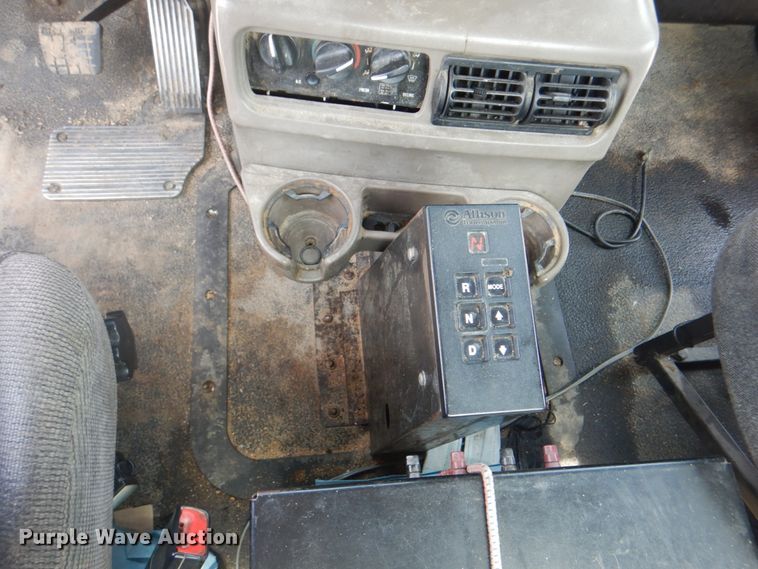 image for item DH7271 2007 Mack CXN613  semi truck