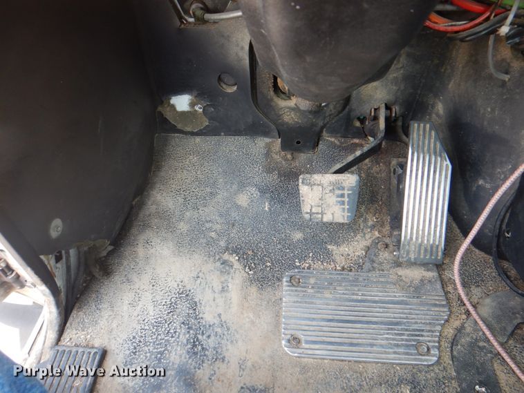 image for item DH7271 2007 Mack CXN613  semi truck