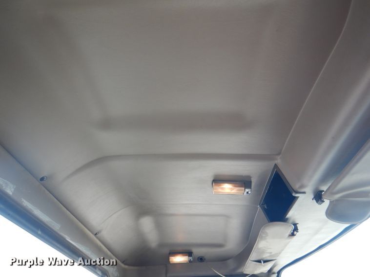 image for item DH7271 2007 Mack CXN613  semi truck