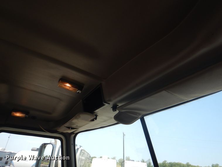 image for item DH7271 2007 Mack CXN613  semi truck