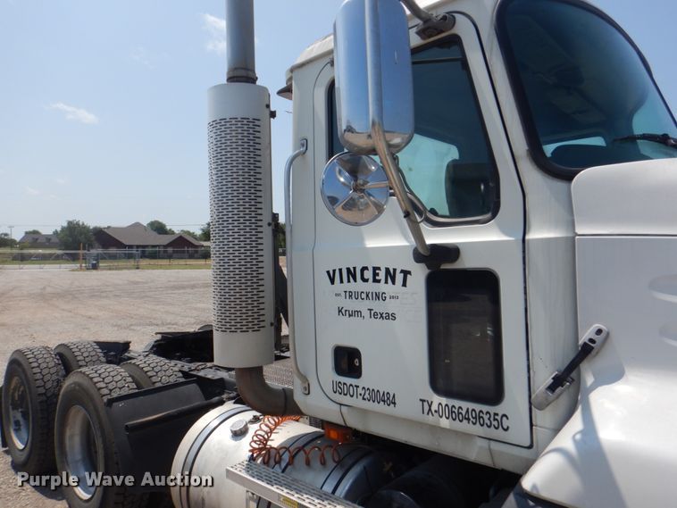 image for item DH7271 2007 Mack CXN613  semi truck