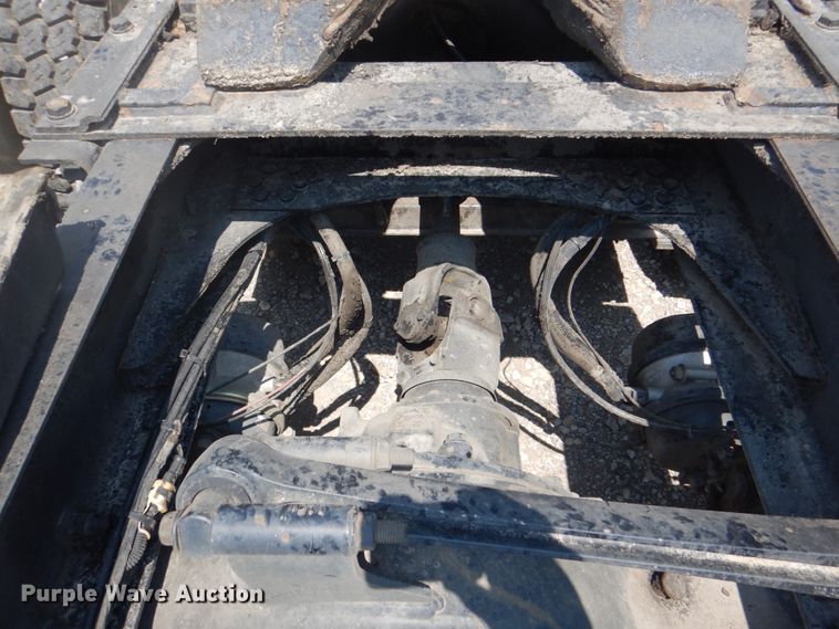 image for item DH7271 2007 Mack CXN613  semi truck