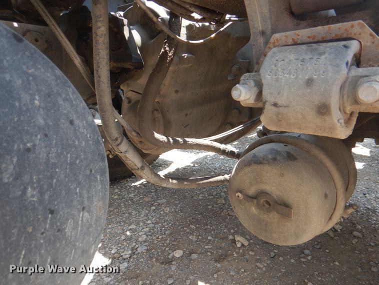 image for item DH7271 2007 Mack CXN613  semi truck