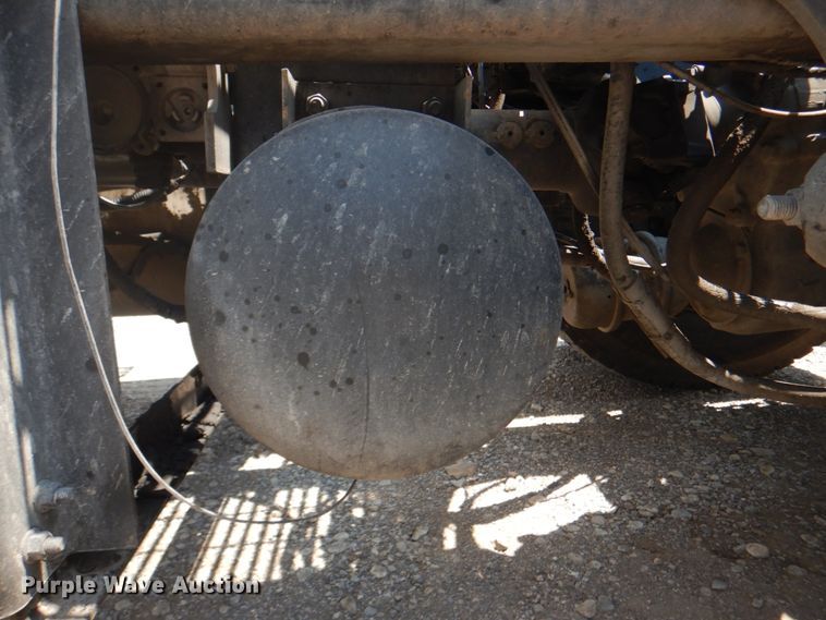 image for item DH7271 2007 Mack CXN613  semi truck