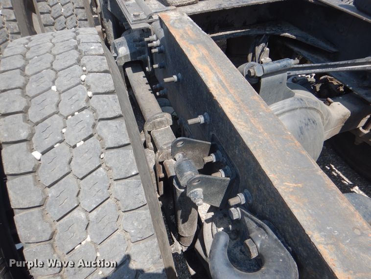 image for item DH7271 2007 Mack CXN613  semi truck