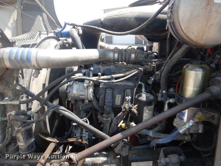 image for item DH7271 2007 Mack CXN613  semi truck