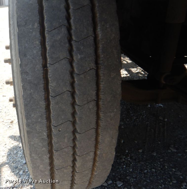 image for item DH7271 2007 Mack CXN613  semi truck