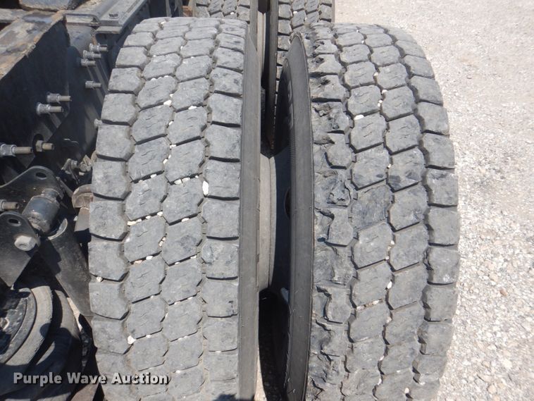 image for item DH7271 2007 Mack CXN613  semi truck