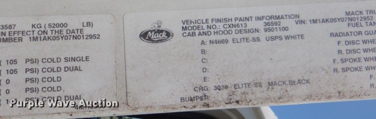 image for item DH7271 2007 Mack CXN613  semi truck