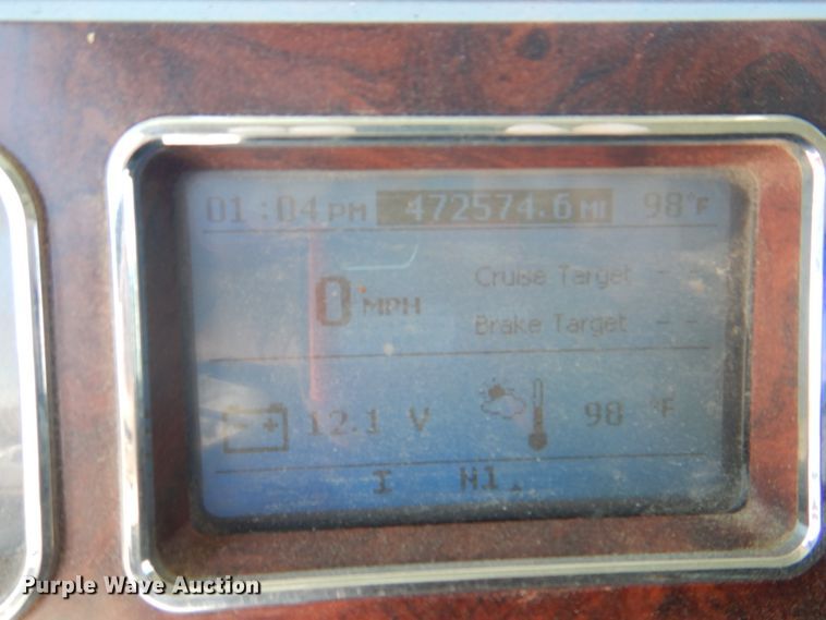 image for item DH7272 2015 Mack CHU613  semi truck