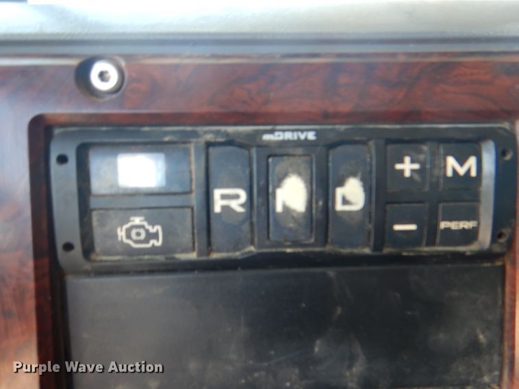 image for item DH7272 2015 Mack CHU613  semi truck