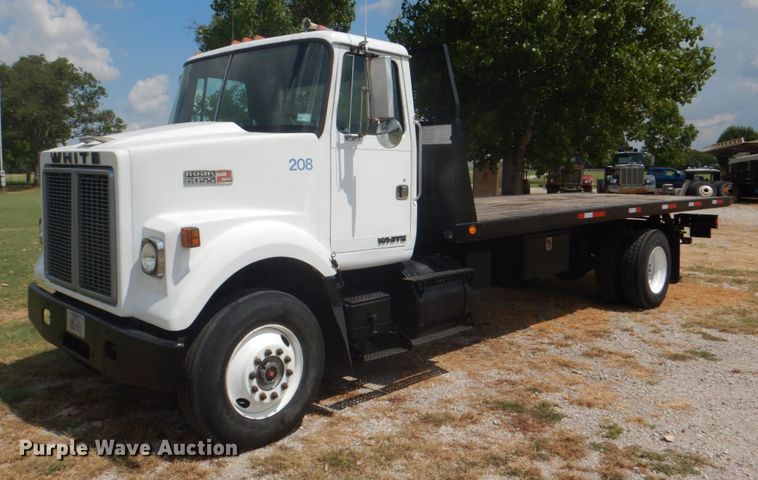 image for item DH7275 1980 White Road Boss  rollback truck