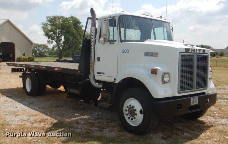 image for item DH7275 1980 White Road Boss  rollback truck