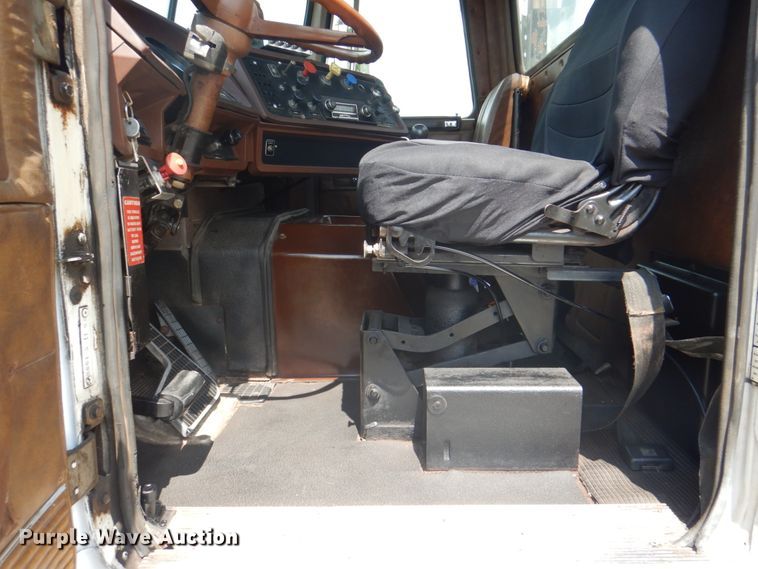 image for item DH7275 1980 White Road Boss  rollback truck