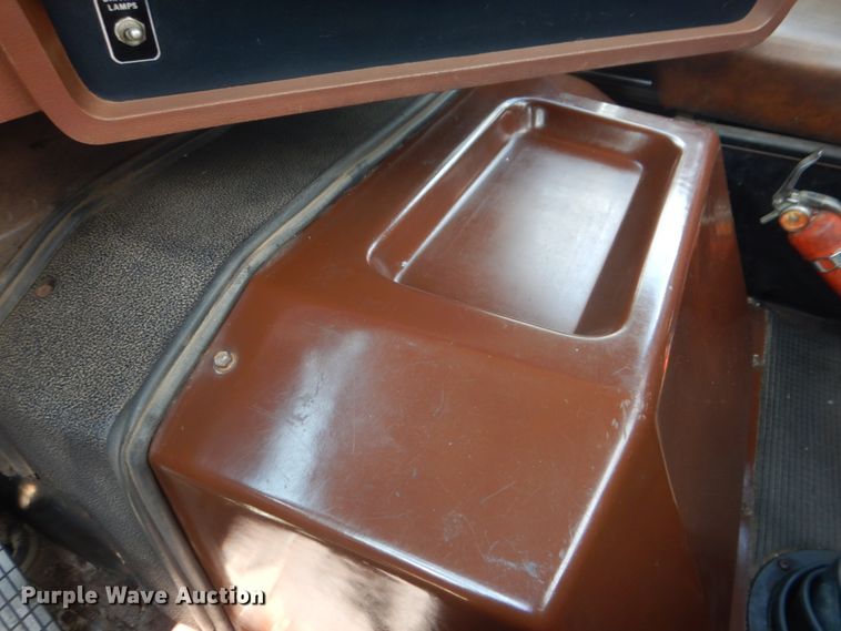 image for item DH7275 1980 White Road Boss  rollback truck