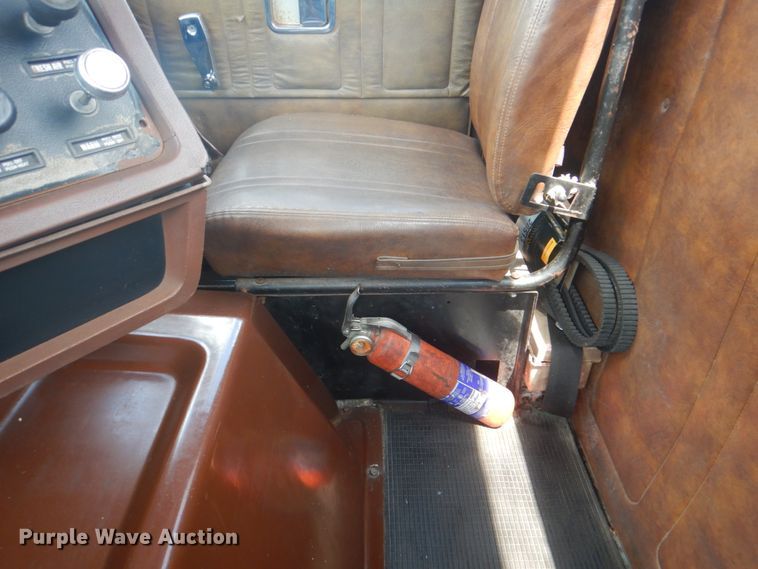 image for item DH7275 1980 White Road Boss  rollback truck