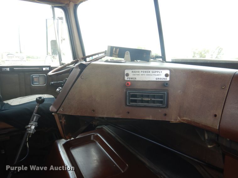 image for item DH7275 1980 White Road Boss  rollback truck