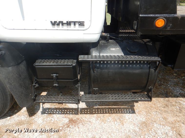 image for item DH7275 1980 White Road Boss  rollback truck