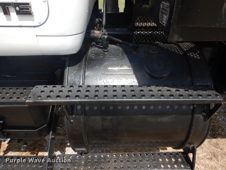 image for item DH7275 1980 White Road Boss  rollback truck