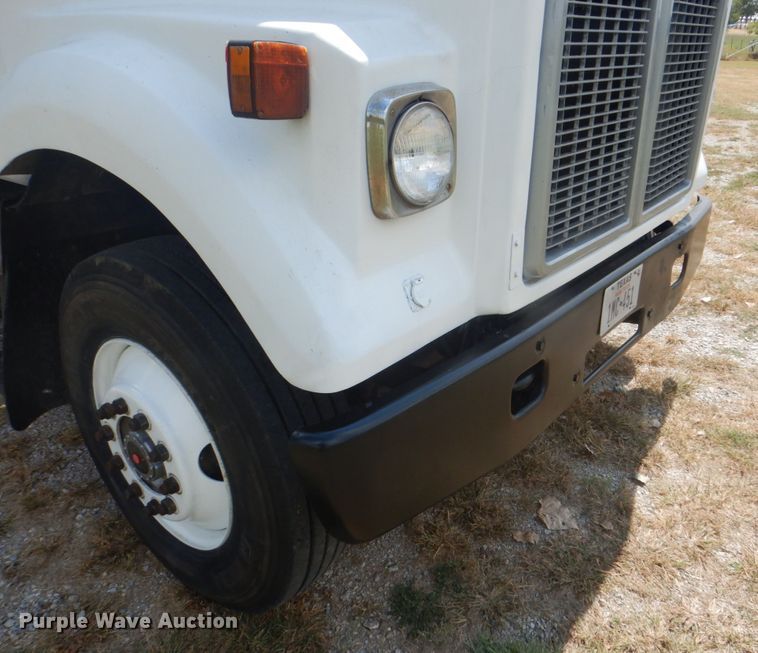 image for item DH7275 1980 White Road Boss  rollback truck