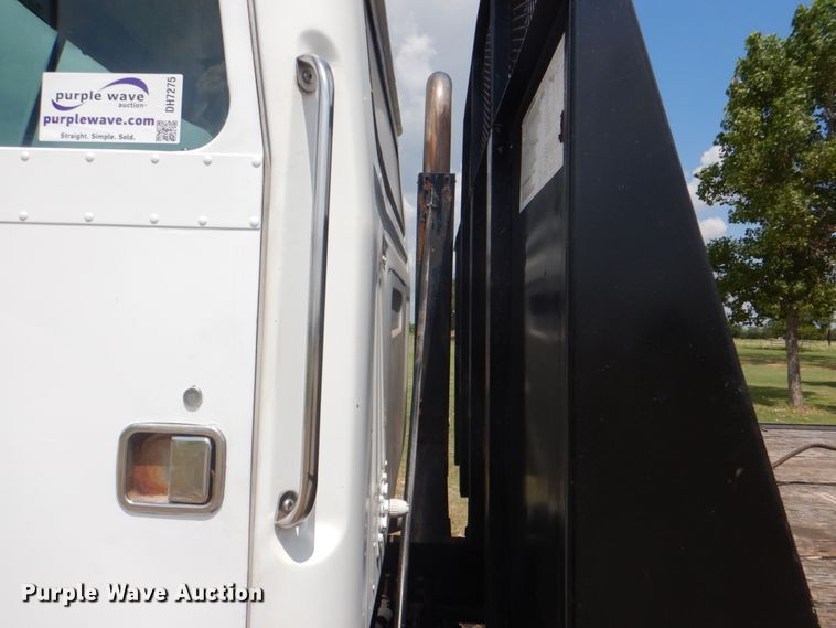 image for item DH7275 1980 White Road Boss  rollback truck