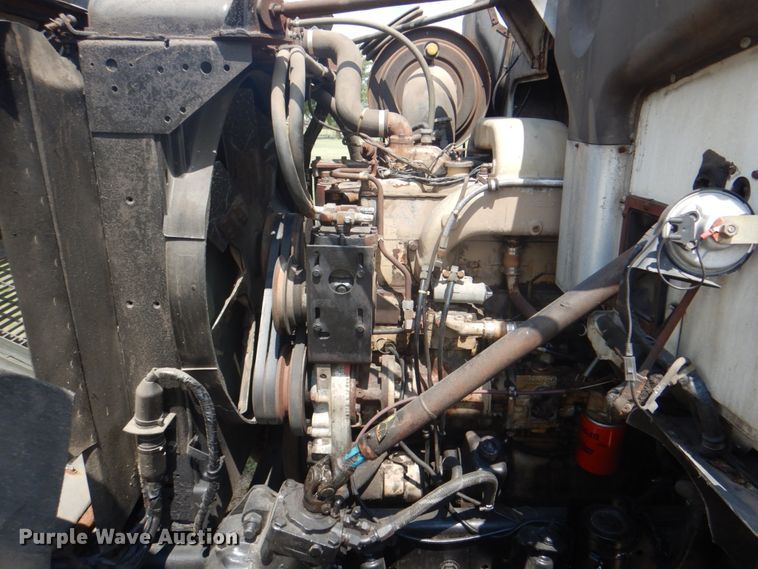 image for item DH7275 1980 White Road Boss  rollback truck