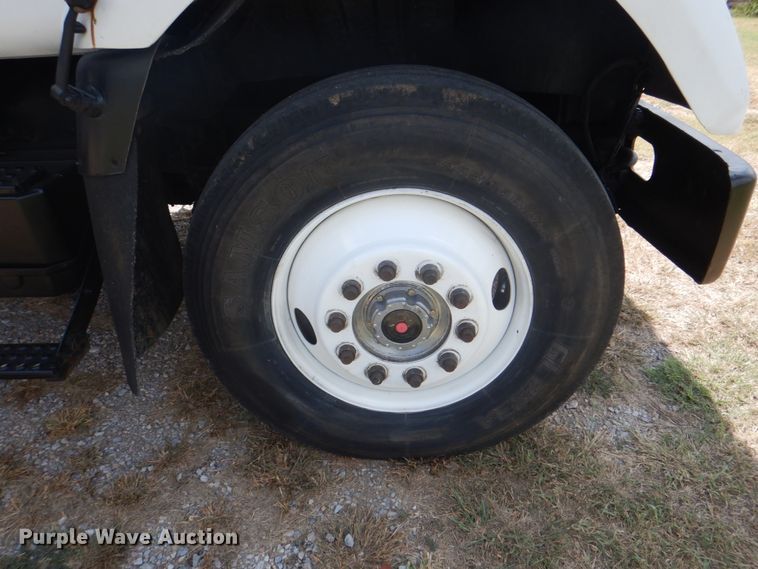 image for item DH7275 1980 White Road Boss  rollback truck