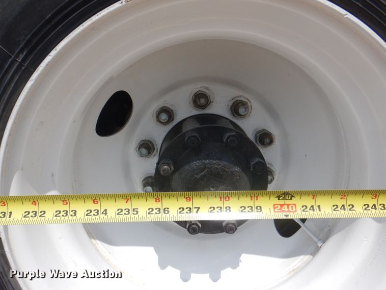 image for item DH7275 1980 White Road Boss  rollback truck